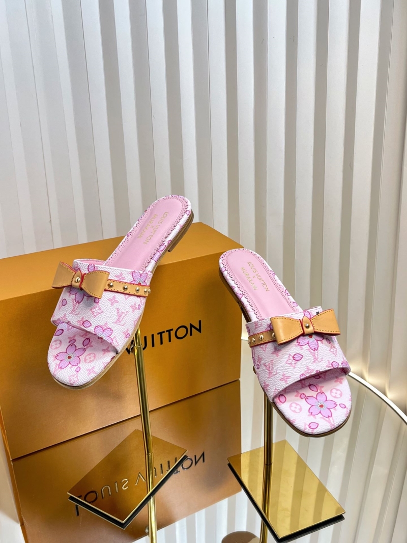 l0vis Vvtt0n slippers